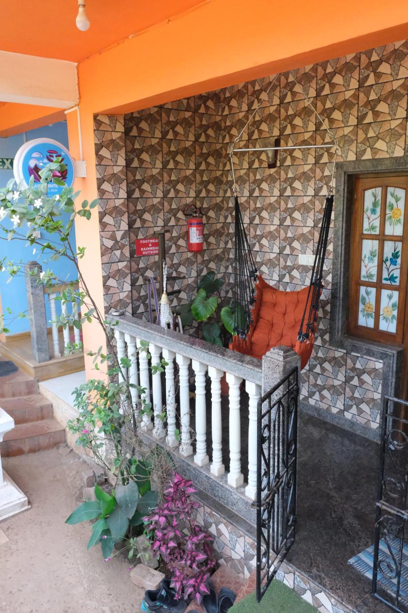 Last Minute Trip Hostel Morjim Buitenkant foto